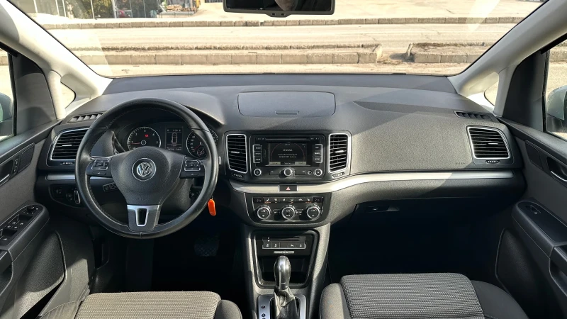 VW Sharan 2.0TDI 6+ 1, снимка 7 - Автомобили и джипове - 53405935