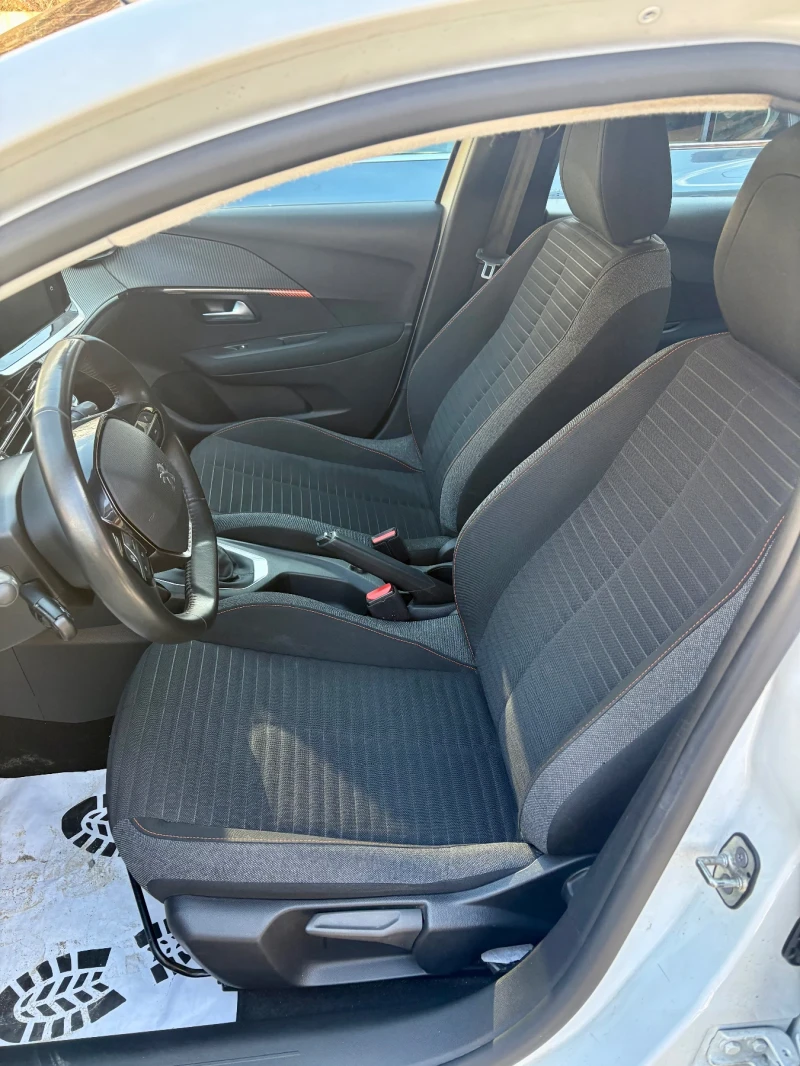 Peugeot 208 1.5 BLUE HDI EURO6 96000KM!, снимка 14 - Автомобили и джипове - 53584233