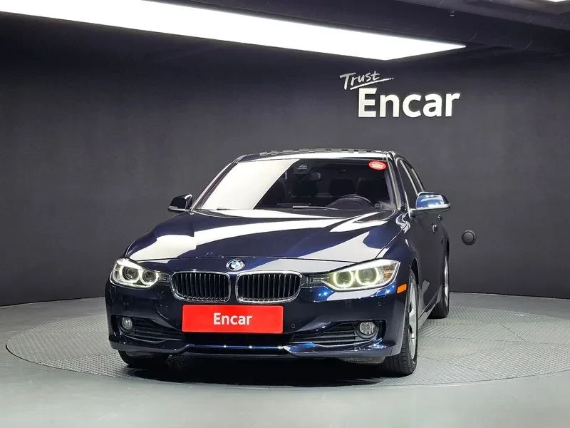 BMW 320 d Ed Edition, снимка 3 - Автомобили и джипове - 53030708