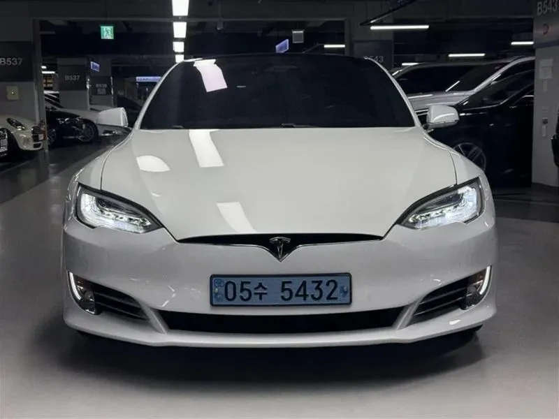 Tesla Model S 75 D