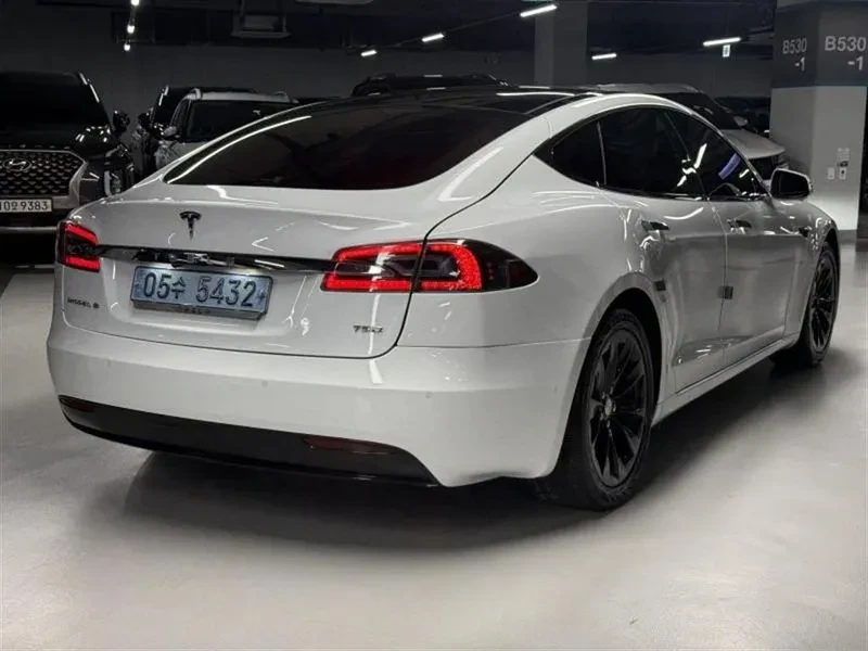 Tesla Model S 75 D, снимка 4 - Автомобили и джипове - 55431701
