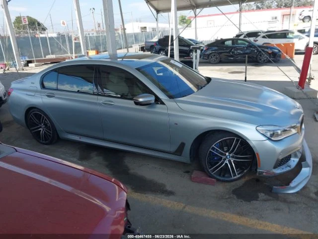 BMW 760 M-SPORT* XDRIVE* BOWERS&WILKINS* МАСАЖИ* PANO* FUL, снимка 12 - Автомобили и джипове - 55570841