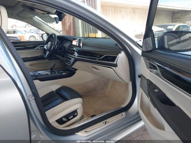 BMW 760 M-SPORT* XDRIVE* BOWERS&WILKINS* МАСАЖИ* PANO* FUL, снимка 5 - Автомобили и джипове - 55570841