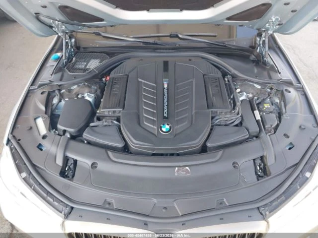BMW 760 M-SPORT* XDRIVE* BOWERS&WILKINS* МАСАЖИ* PANO* FUL, снимка 9 - Автомобили и джипове - 55570841