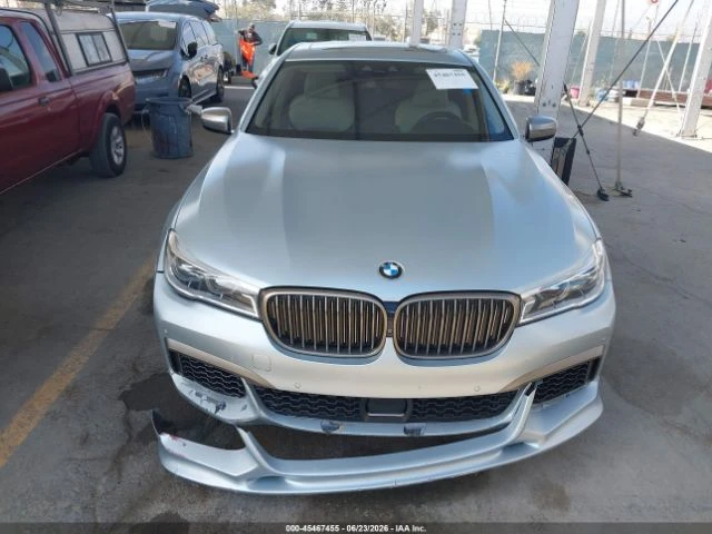 BMW 760 M-SPORT* XDRIVE* BOWERS&WILKINS* МАСАЖИ* PANO* FUL, снимка 11 - Автомобили и джипове - 55570841
