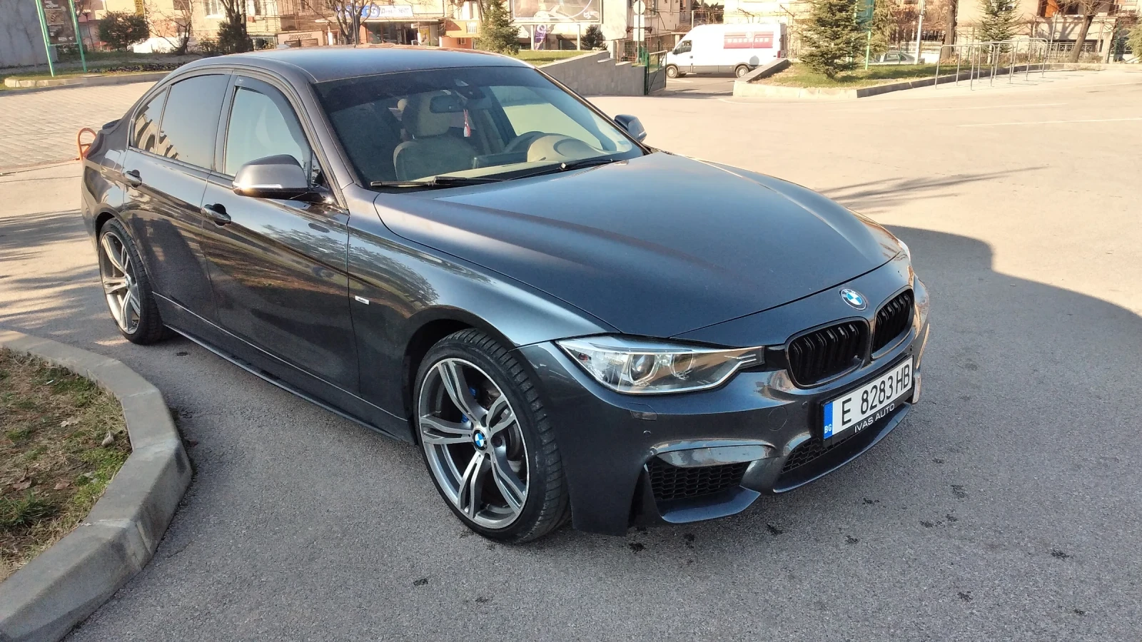 BMW 330, снимка 1