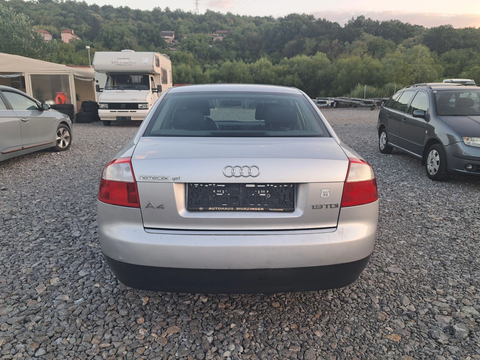 Audi A4 1.9 - изображение 8