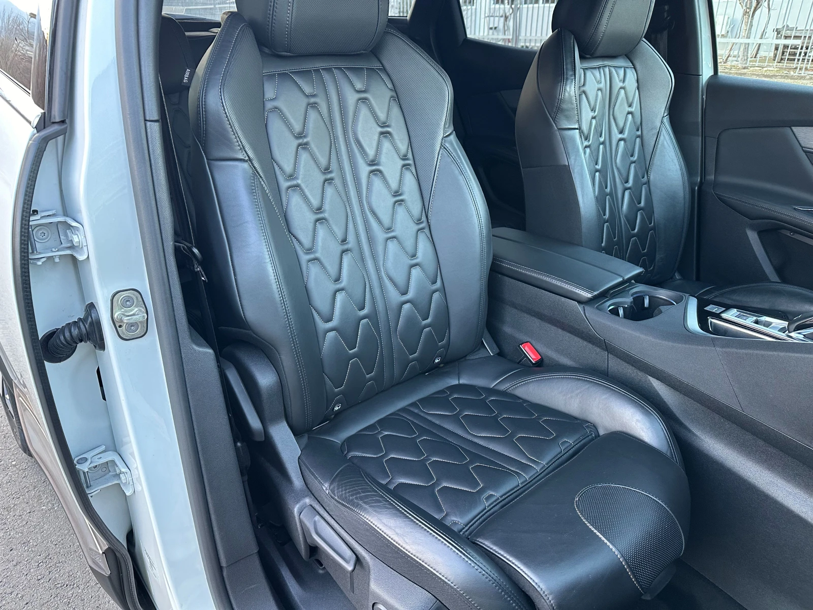 Peugeot 3008 2.0BlueHDI 180. EAT8 GT LINE 141000KM!! | Mobile.bg   11