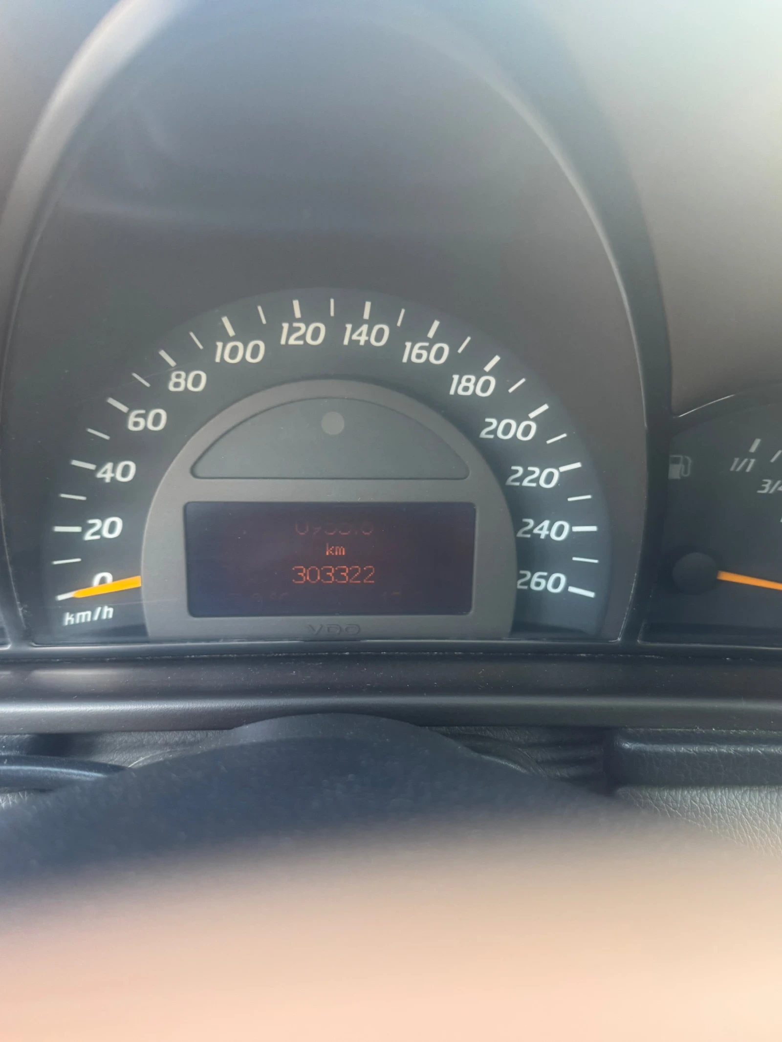 Mercedes-Benz C 220  - изображение 9