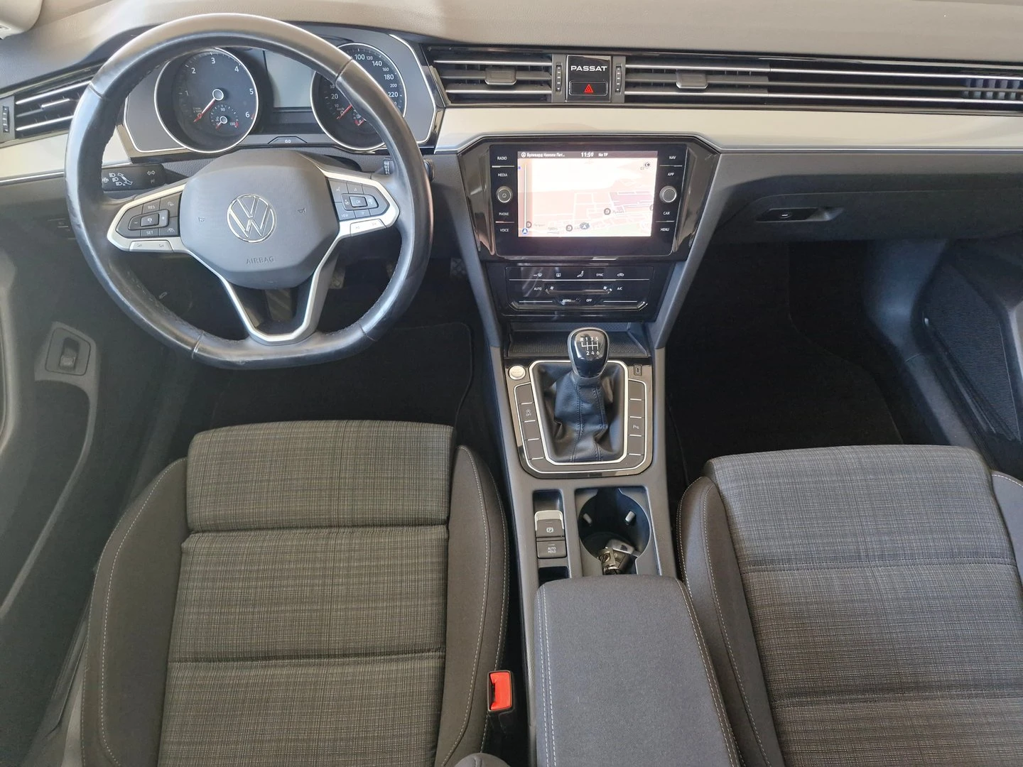 VW Passat Business 2.0 TDI SCR - изображение 4