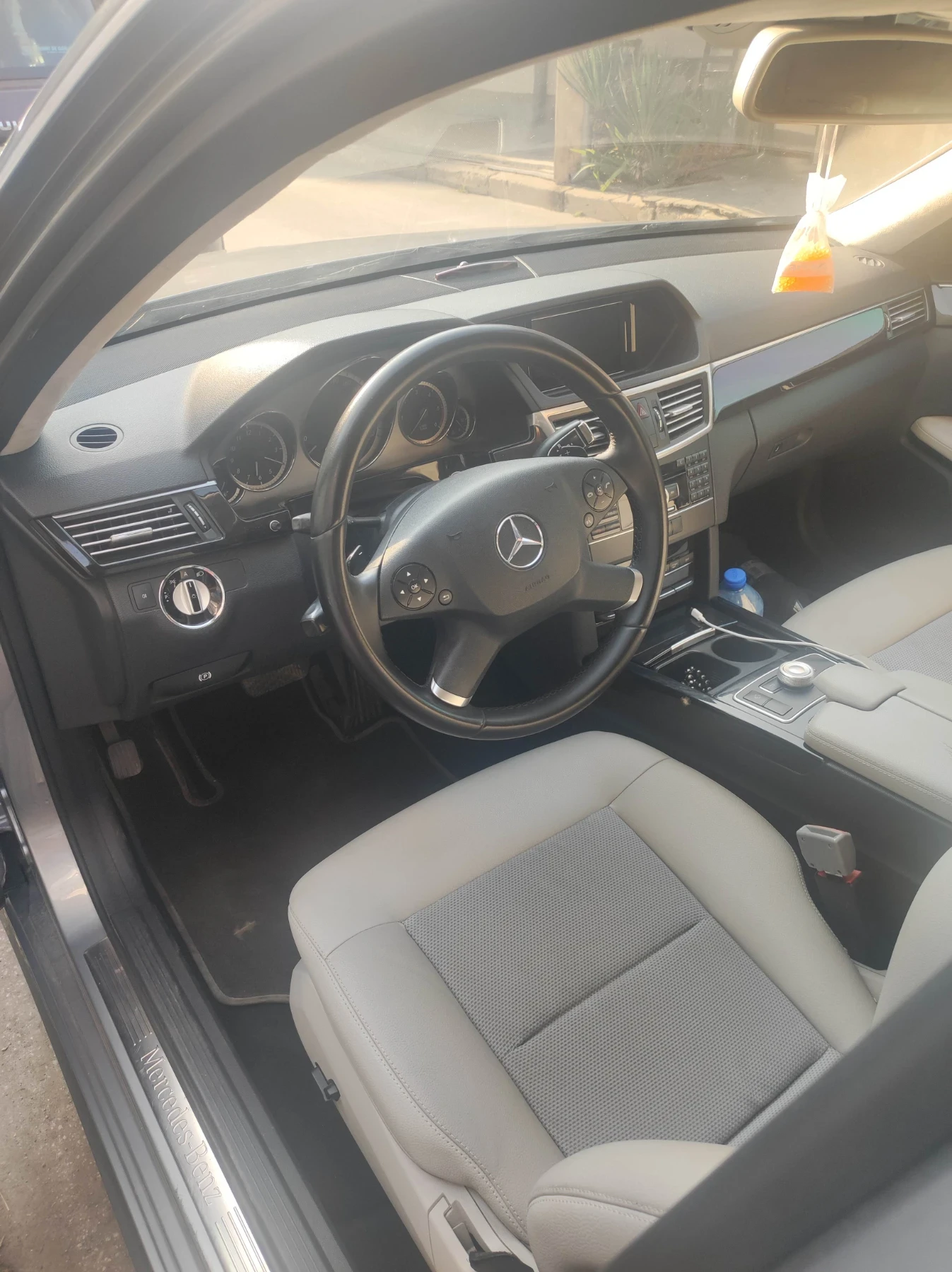 Mercedes-Benz E 350 4 matik - изображение 8