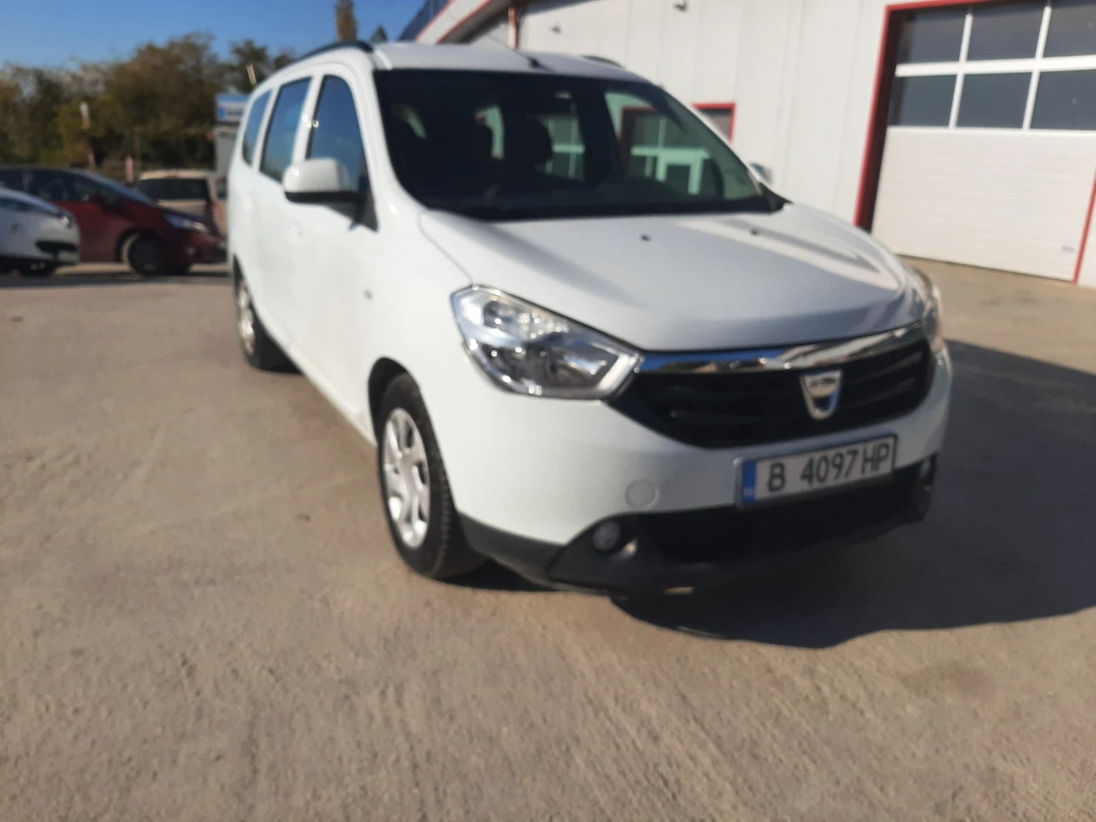 Dacia Lodgy 1.6 ГАЗ-БЕНЗИН  - изображение 3