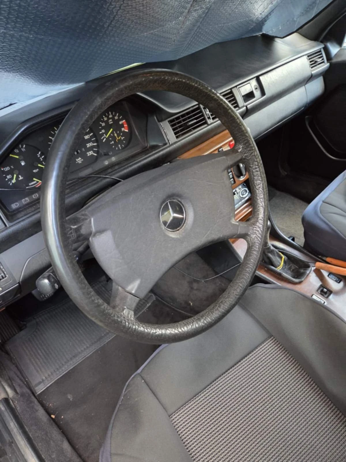 Mercedes-Benz E 200  - изображение 7