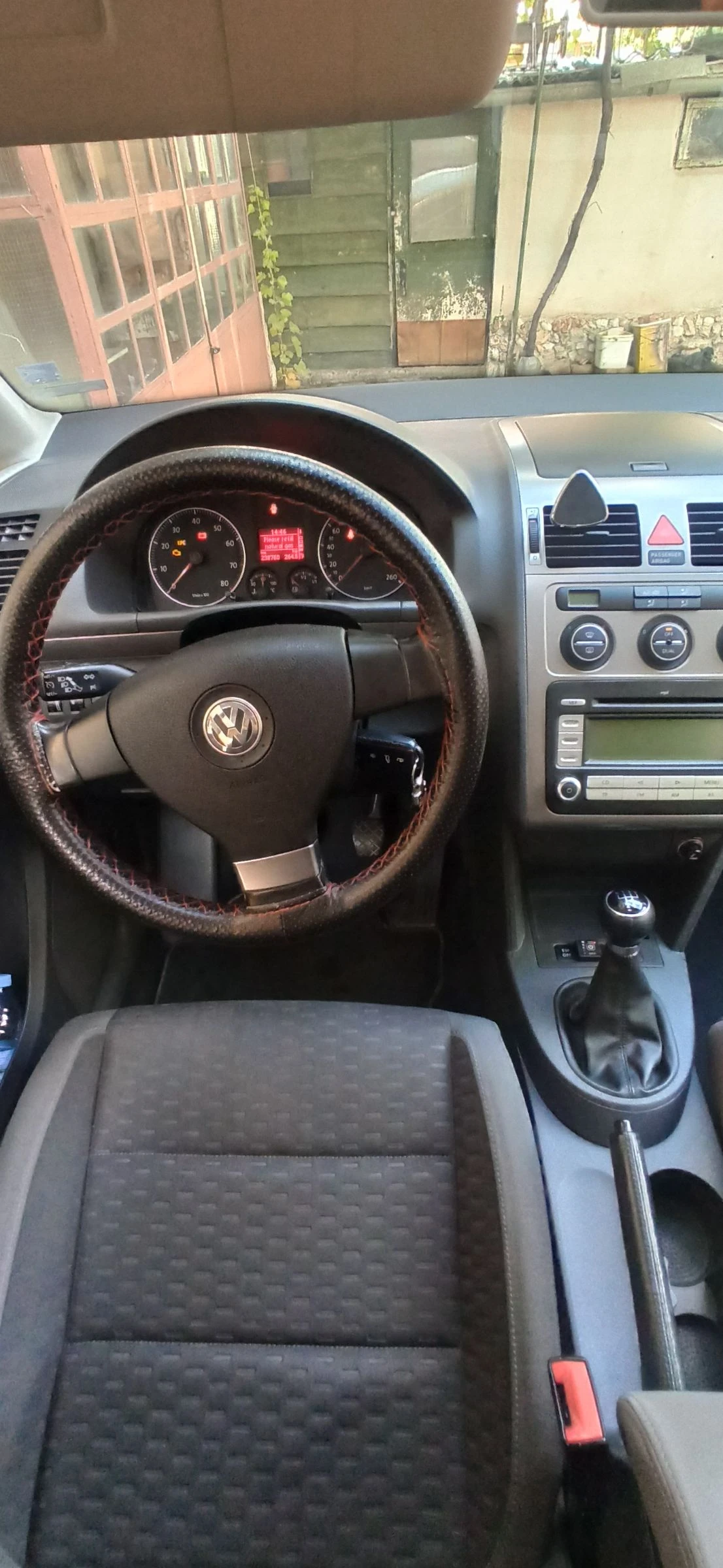 VW Touran 2.0 EcoFuel+ Газ - изображение 9