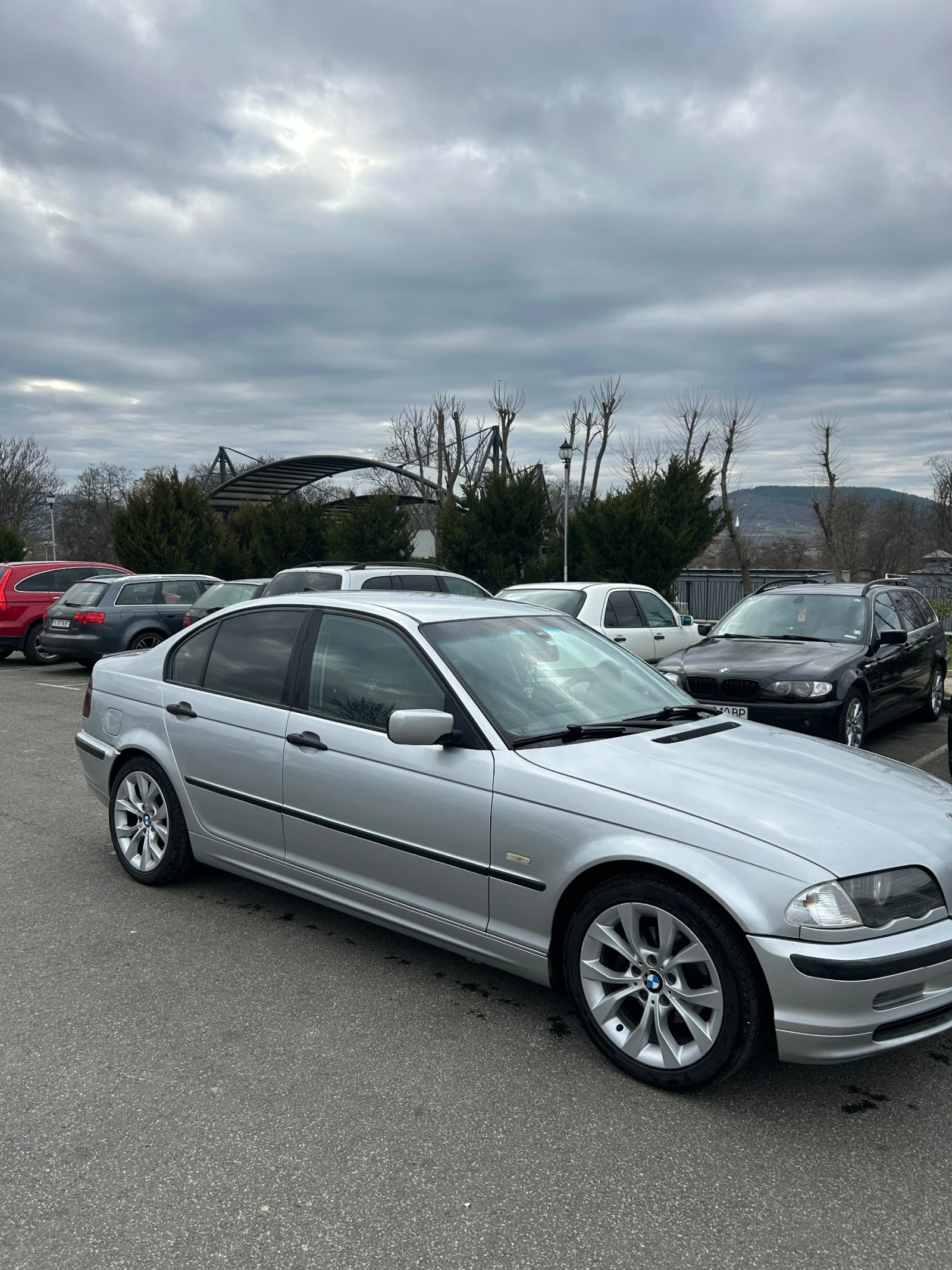 BMW 318  - изображение 7