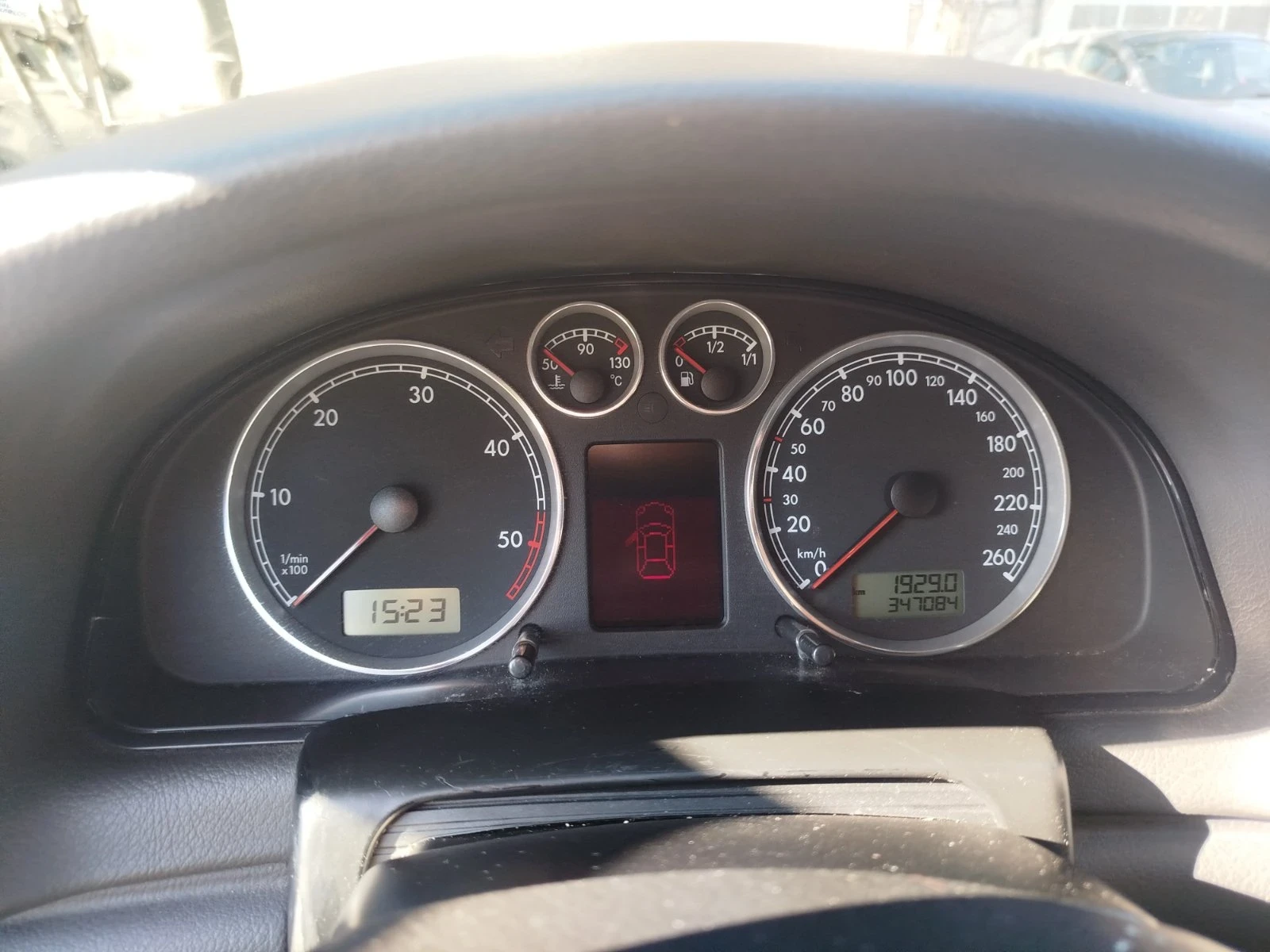 VW Passat 1.9tdi, снимка 10 - Автомобили и джипове - 53657955