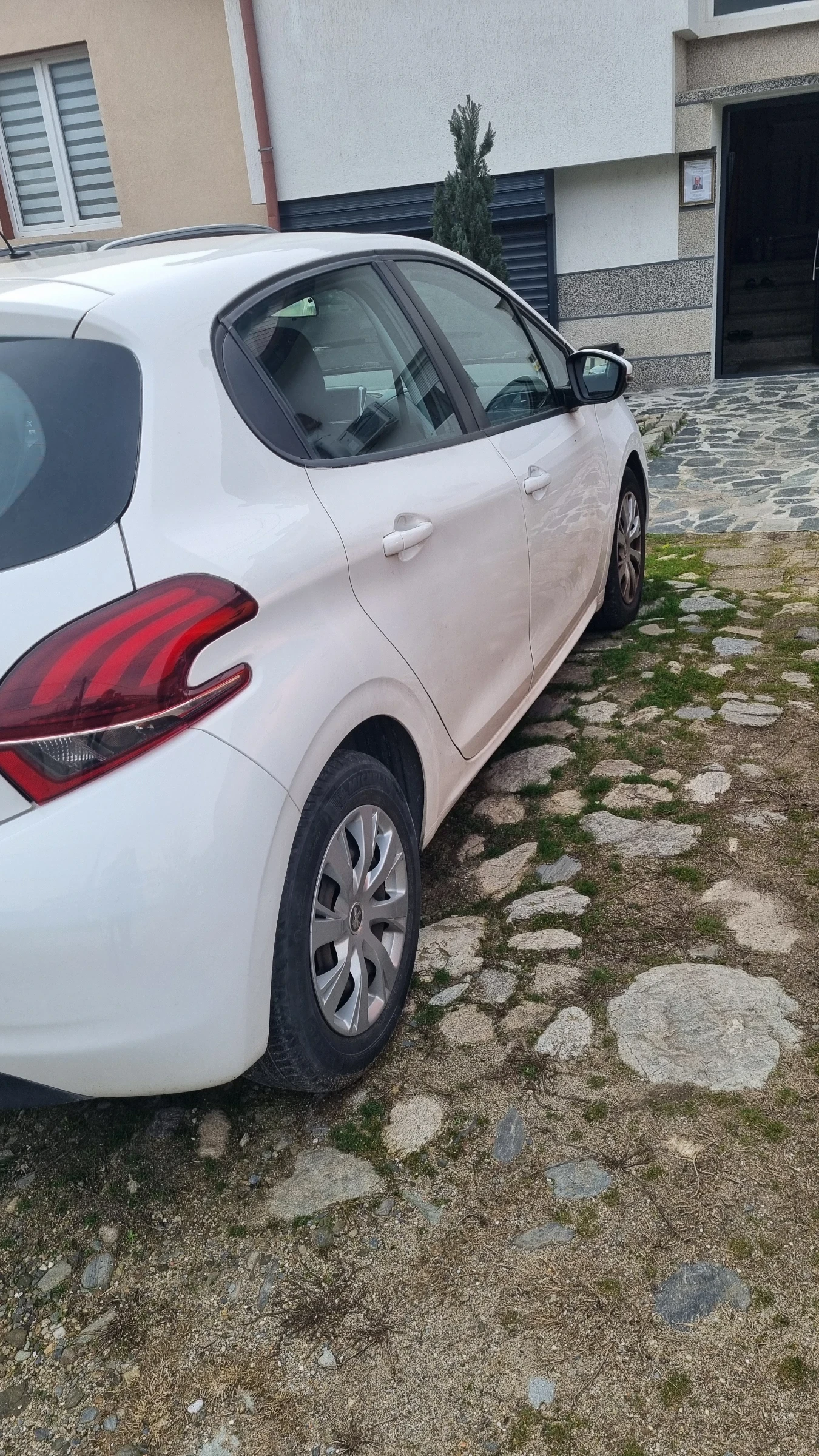 Peugeot 208 �����  | Mobile.bg � ����������� 4