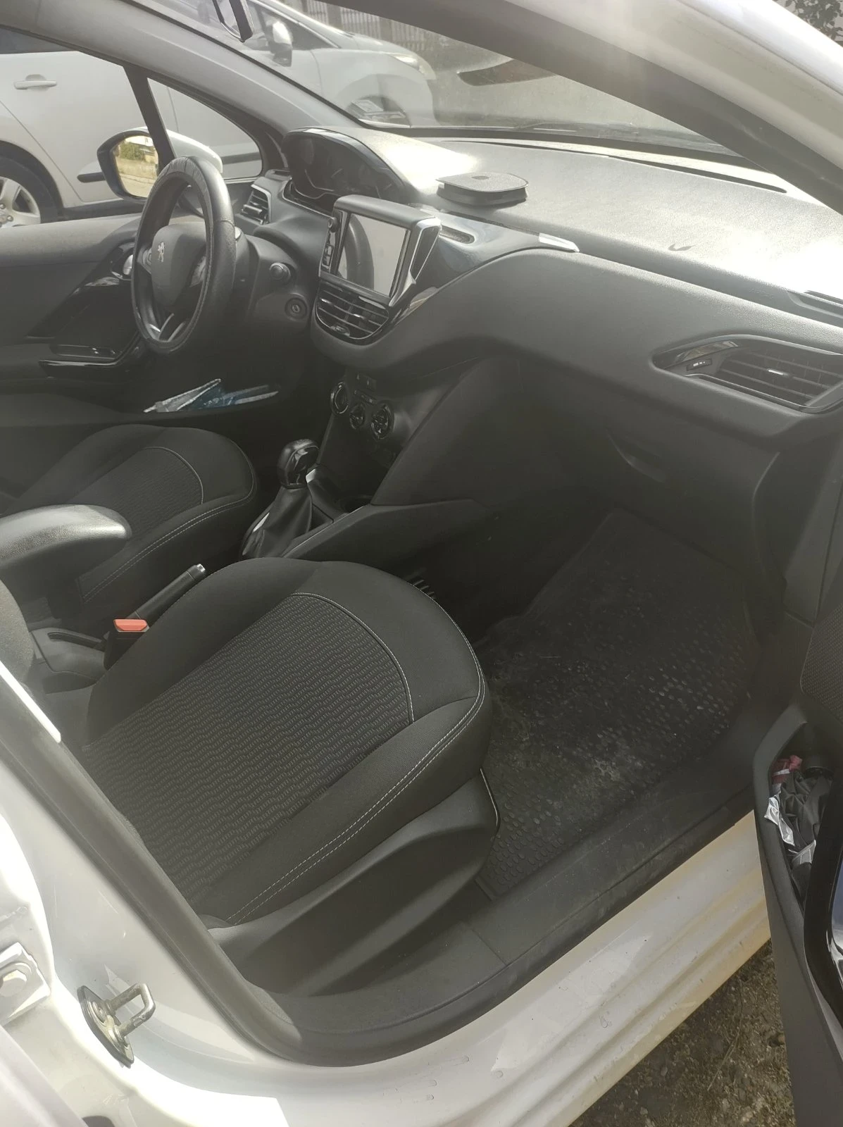 Peugeot 208 �����  | Mobile.bg � ����������� 9