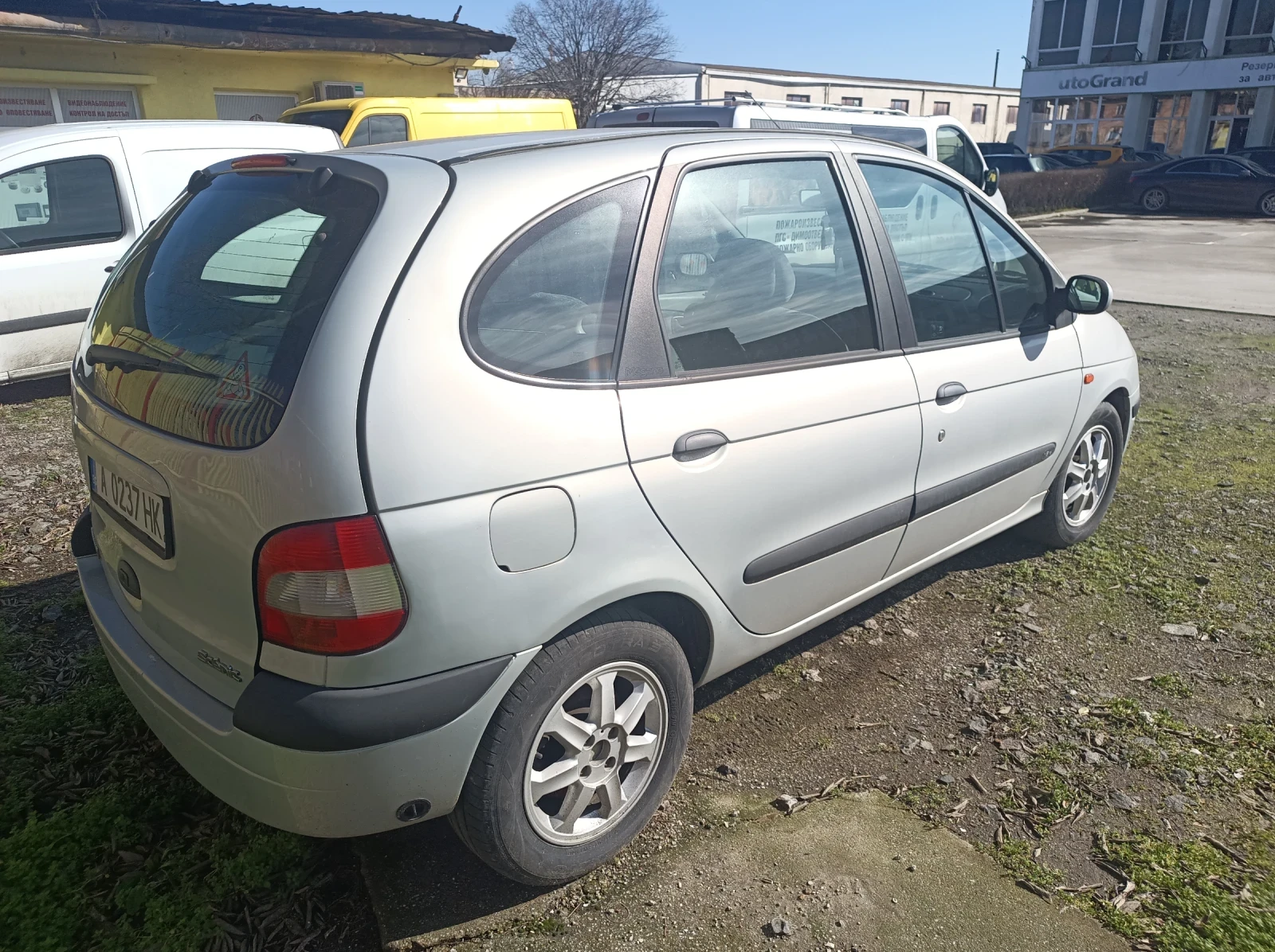 Renault Scenic, снимка 4 - Автомобили и джипове - 53937607