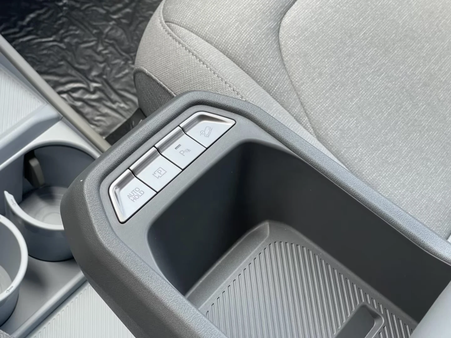 Kia EV3 AIR 58.3kwh DISTRONIC Keyless Winter Package B/S, снимка 13 - Автомобили и джипове - 54006881