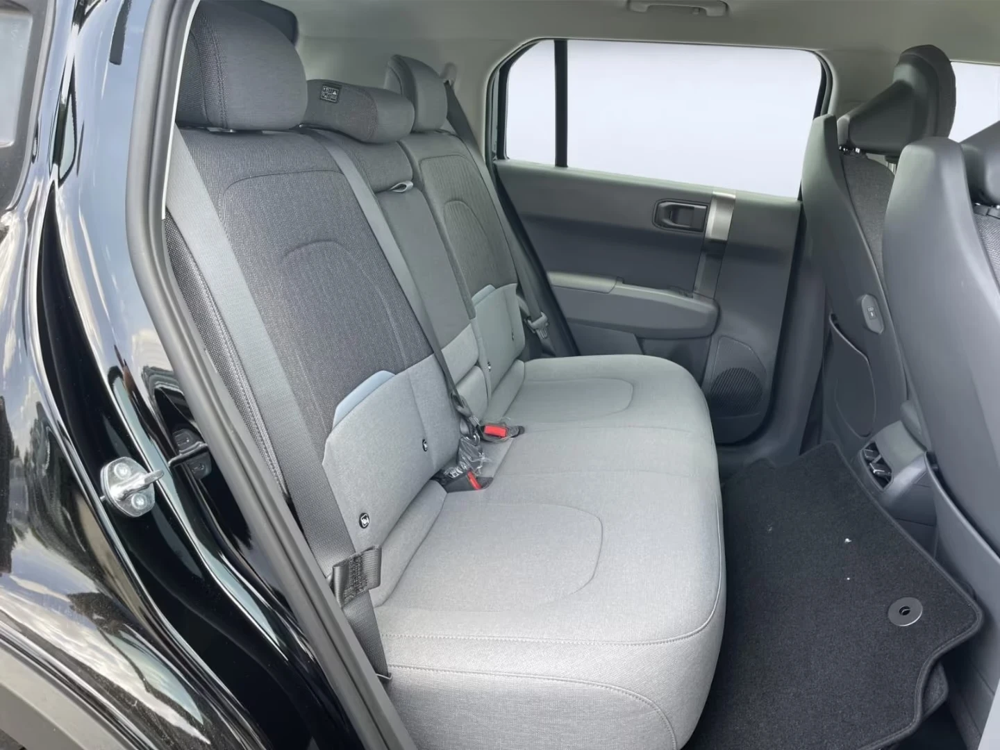 Kia EV3 AIR 58.3kwh DISTRONIC Keyless Winter Package B/S, снимка 16 - Автомобили и джипове - 54006881