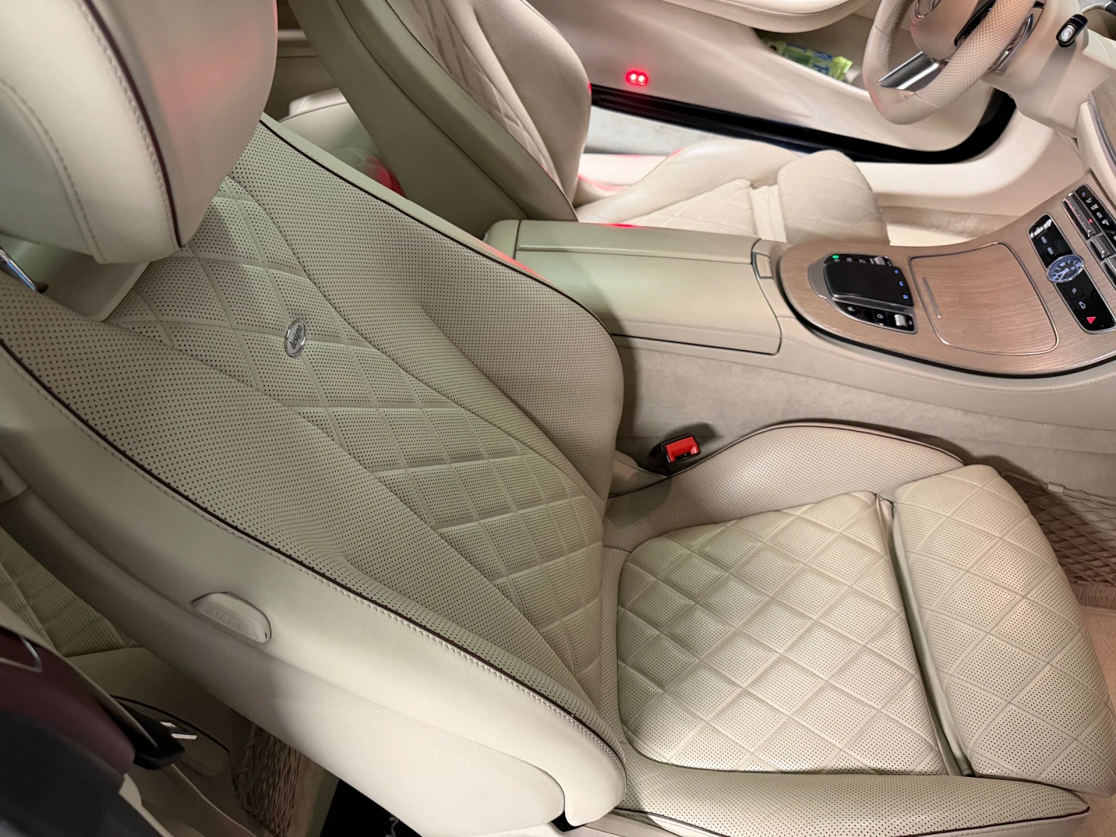 Mercedes-Benz E 220 AMG Designo Head-Up, снимка 10 - Автомобили и джипове - 54169159