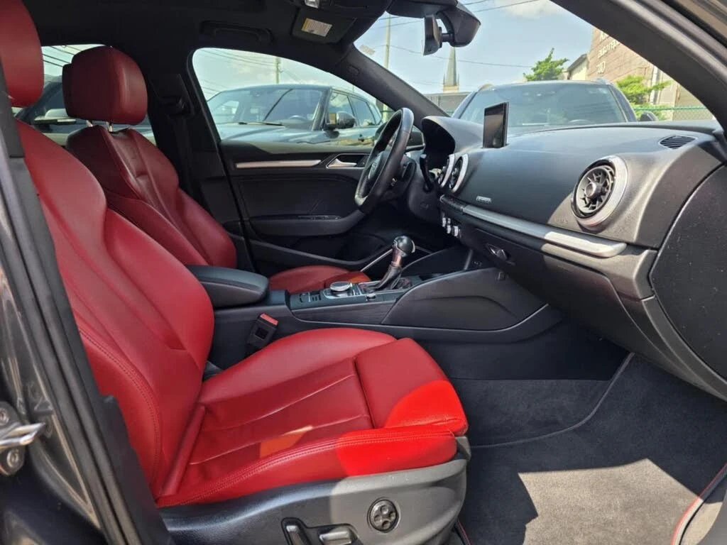 Audi S3 quattro* Technik* АвтоКредит* (ЦЕНА ДО БГ), снимка 16 - Автомобили и джипове - 54217157