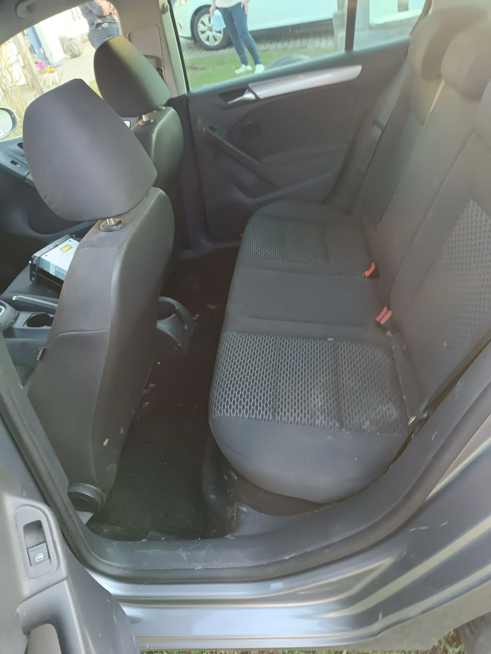 VW Golf 6 2.0TDI, снимка 10 - Автомобили и джипове - 54233654