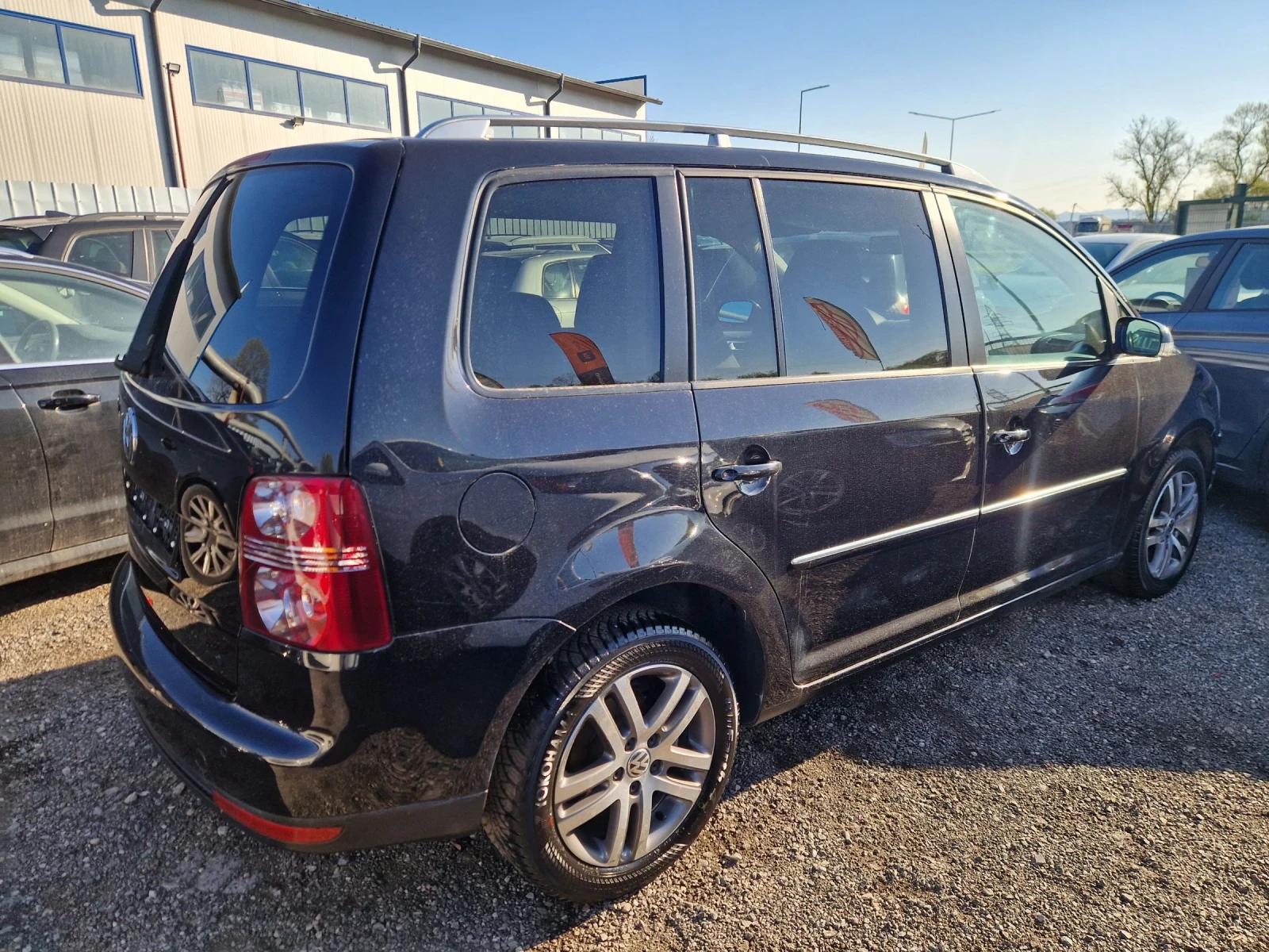 VW Touran 2.0TDI 140HP.ITALIA, снимка 6 - Автомобили и джипове - 54299705