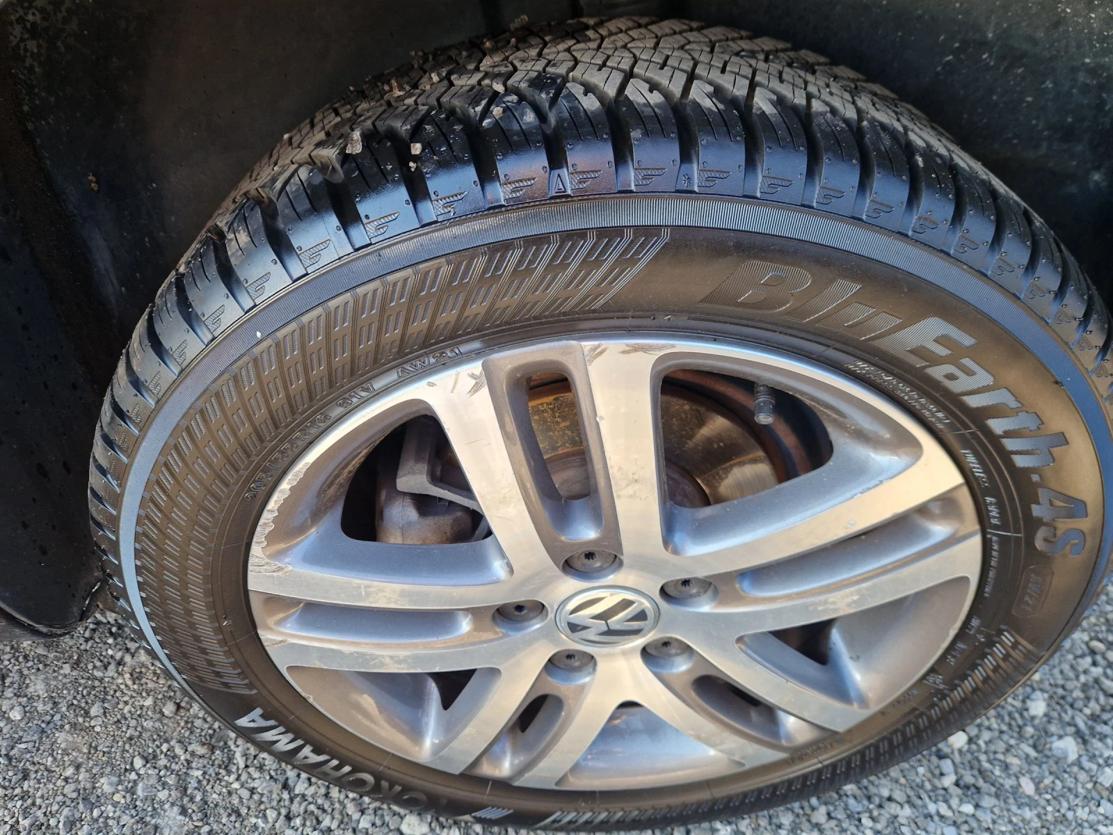 VW Touran 2.0TDI 140HP.ITALIA, снимка 4 - Автомобили и джипове - 54299705