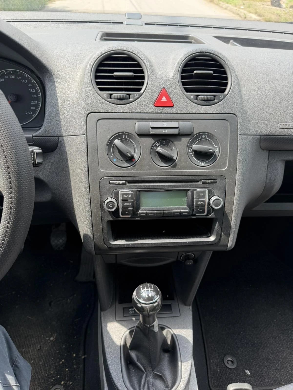 VW Caddy БЕНЗИН-МЕТАН, снимка 9 - Автомобили и джипове - 54776480