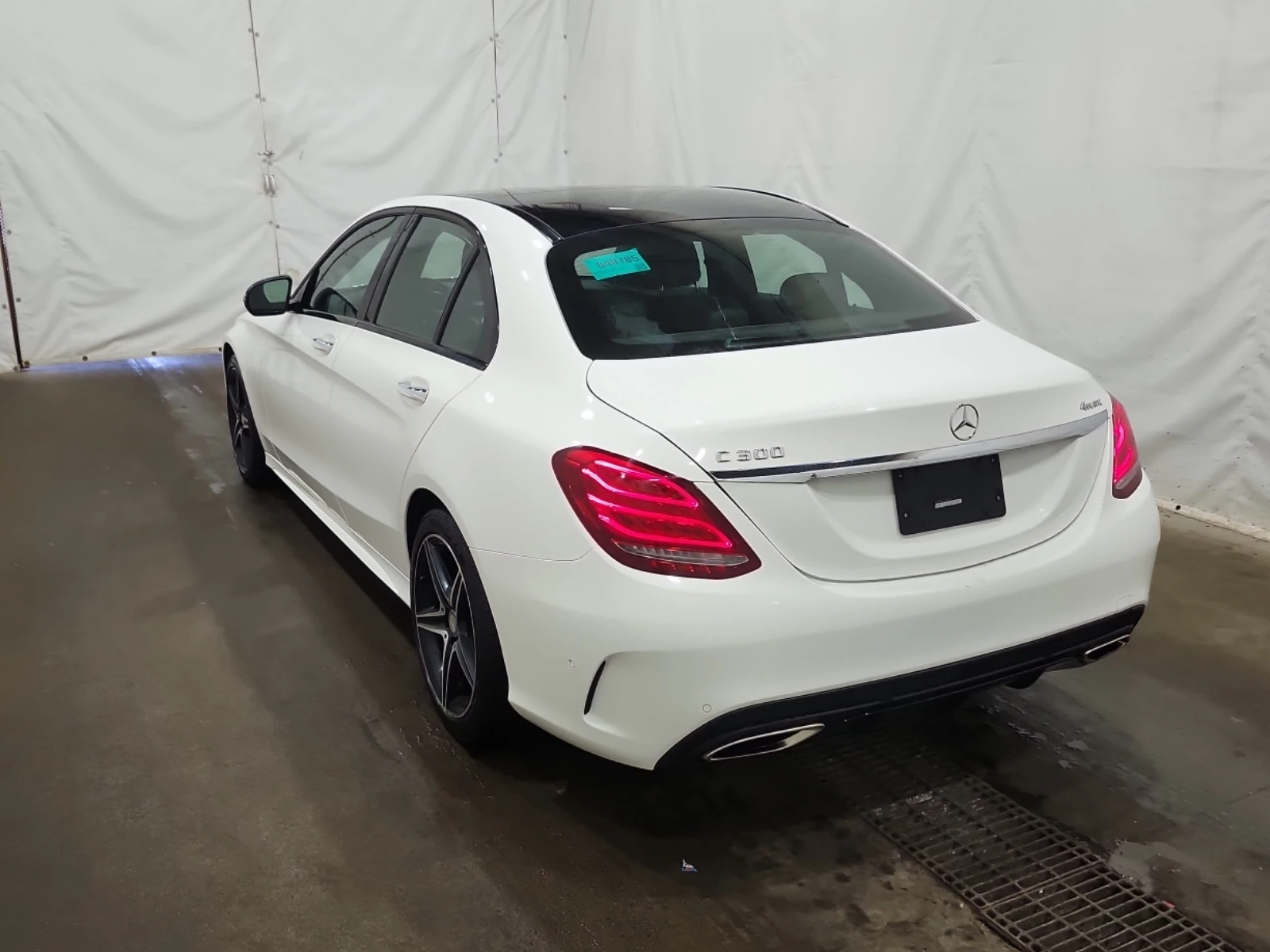 Mercedes-Benz C 300 4MATIC * * CARFAX * * АВТО КРЕДИТ * * , снимка 4 - Автомобили и джипове - 54827577