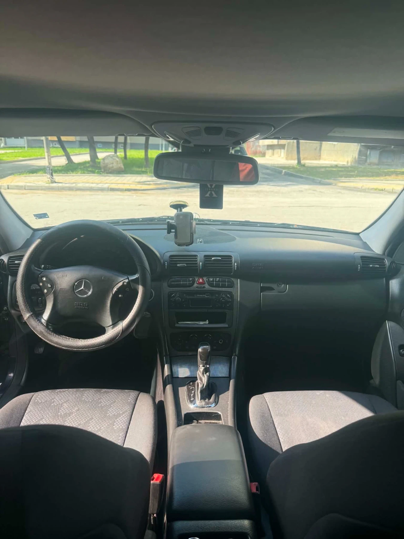 Mercedes-Benz C 220, снимка 8 - Автомобили и джипове - 54906227