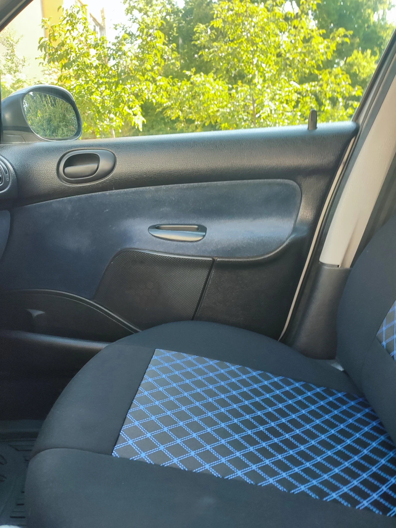 Peugeot 206 1.4 бензин, снимка 5 - Автомобили и джипове - 54956142