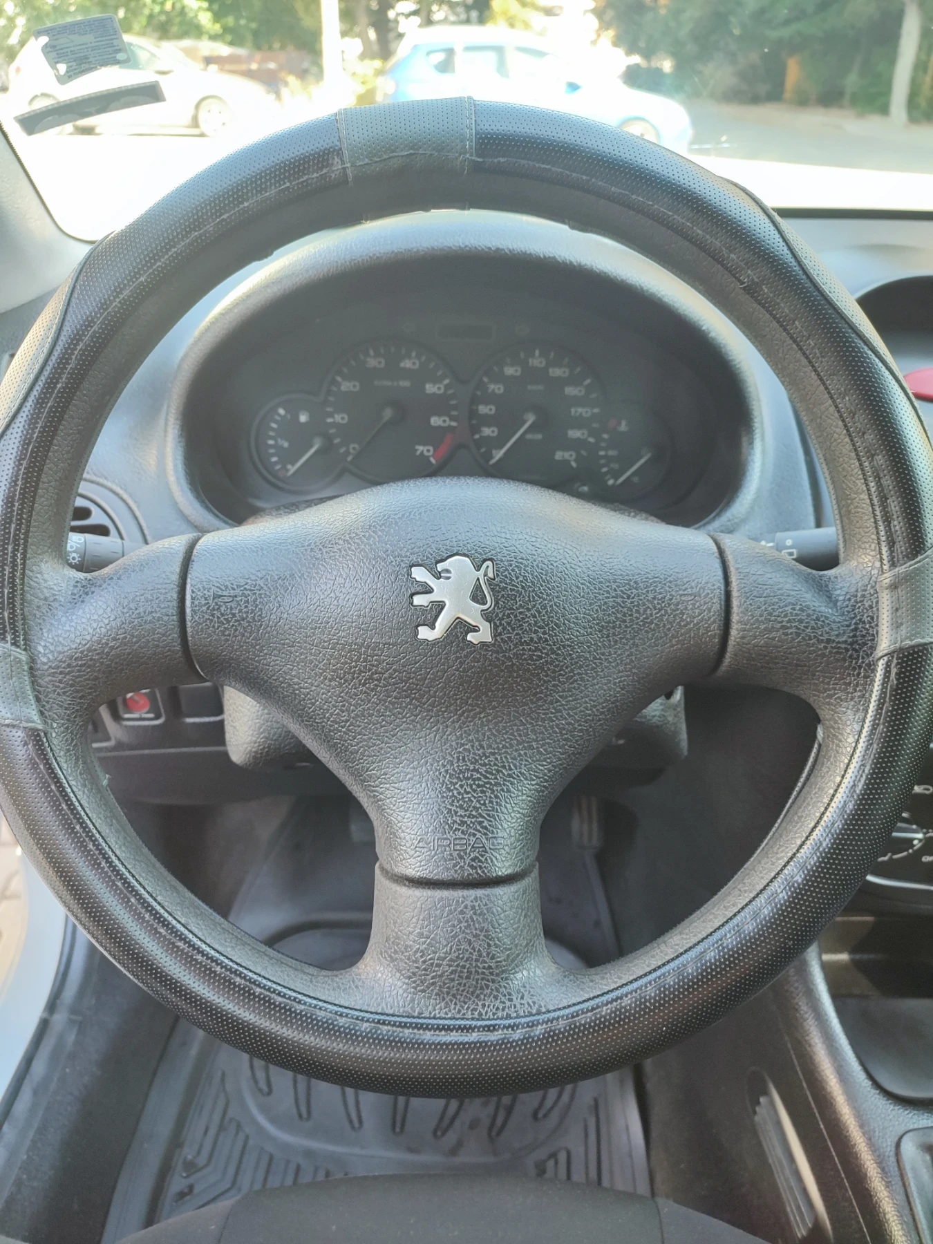 Peugeot 206 1.4 бензин, снимка 7 - Автомобили и джипове - 54956142