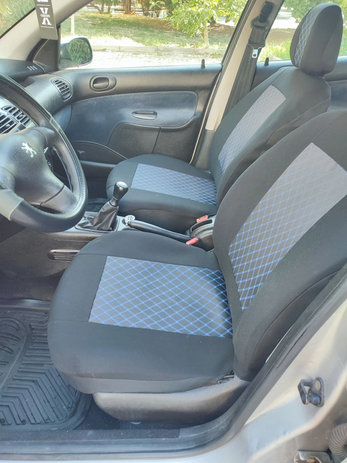 Peugeot 206 1.4 бензин, снимка 4 - Автомобили и джипове - 54956142