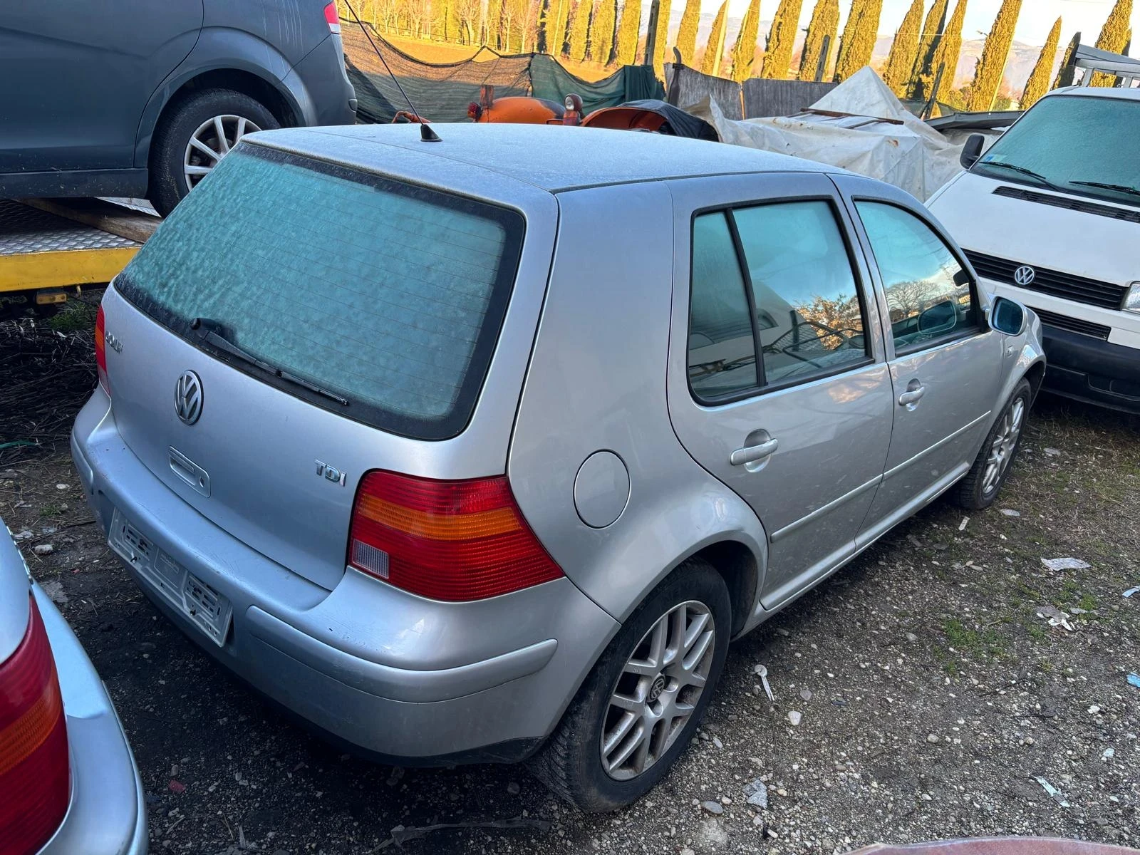 VW Golf 1.9TDI, 101кс, 03г, Италия , снимка 2 - Автомобили и джипове - 54972659