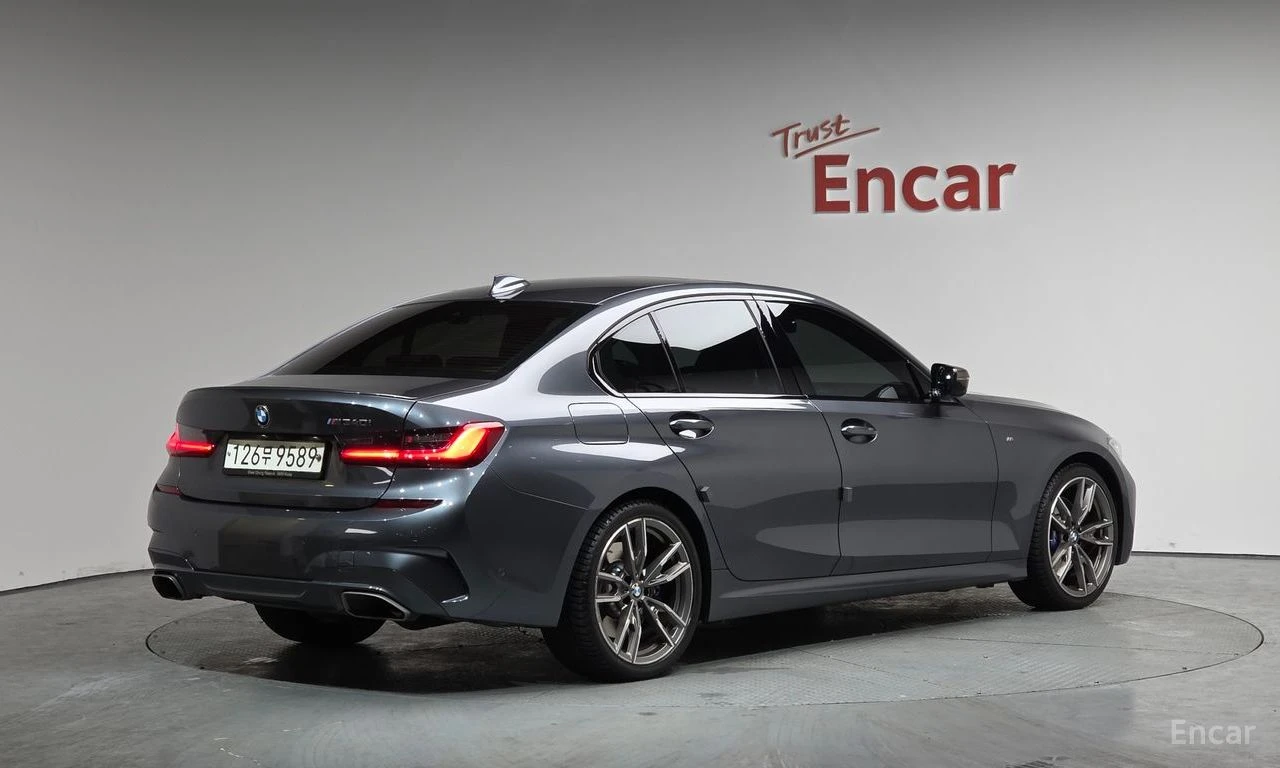 BMW 340 HARMON* KARDON* ХЕДЪП* LANE* ASSIST* 360КАМЕРА* , снимка 2 - Автомобили и джипове - 55096372