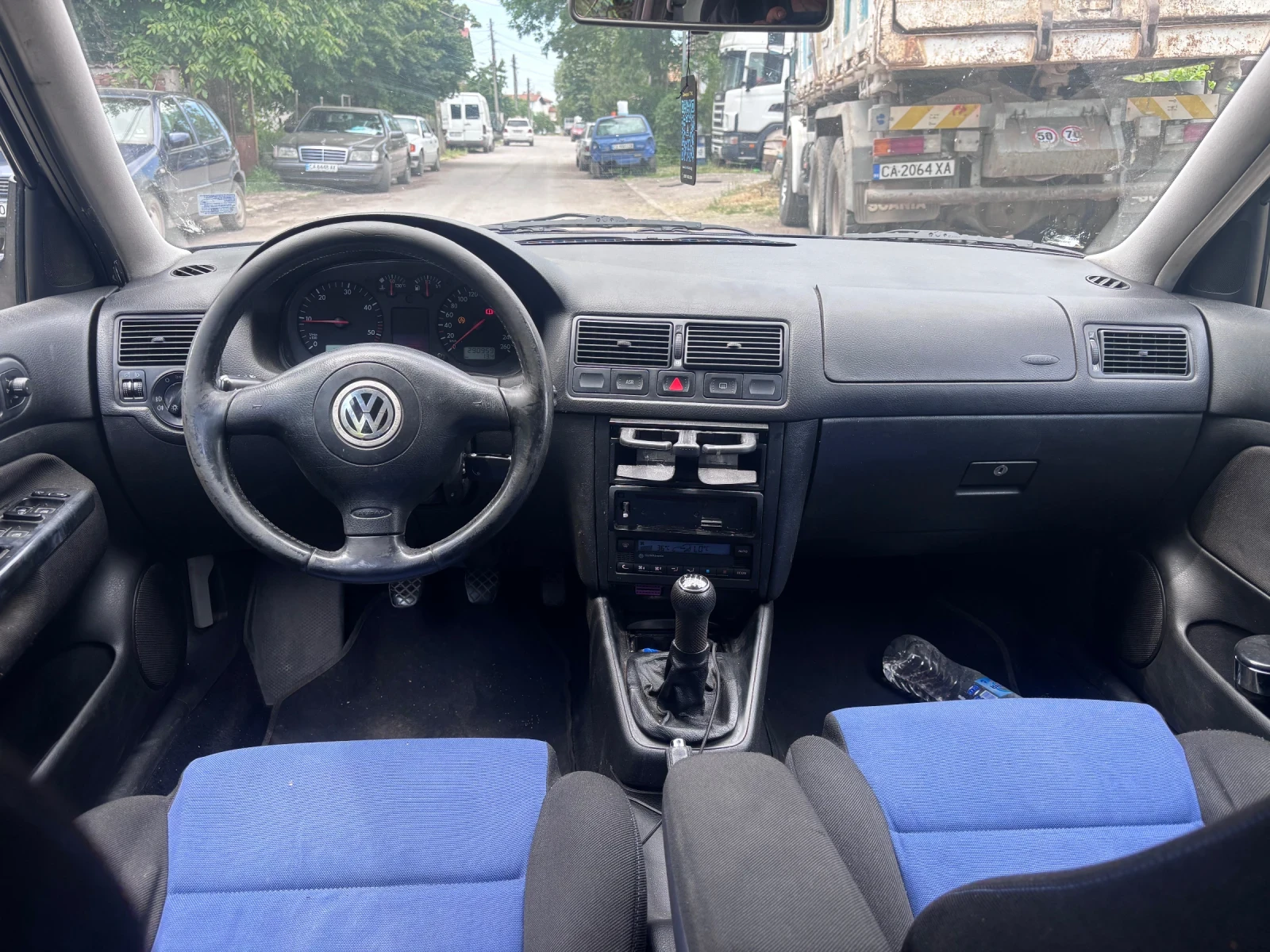 VW Golf Golf 4, снимка 8 - Автомобили и джипове - 55232564