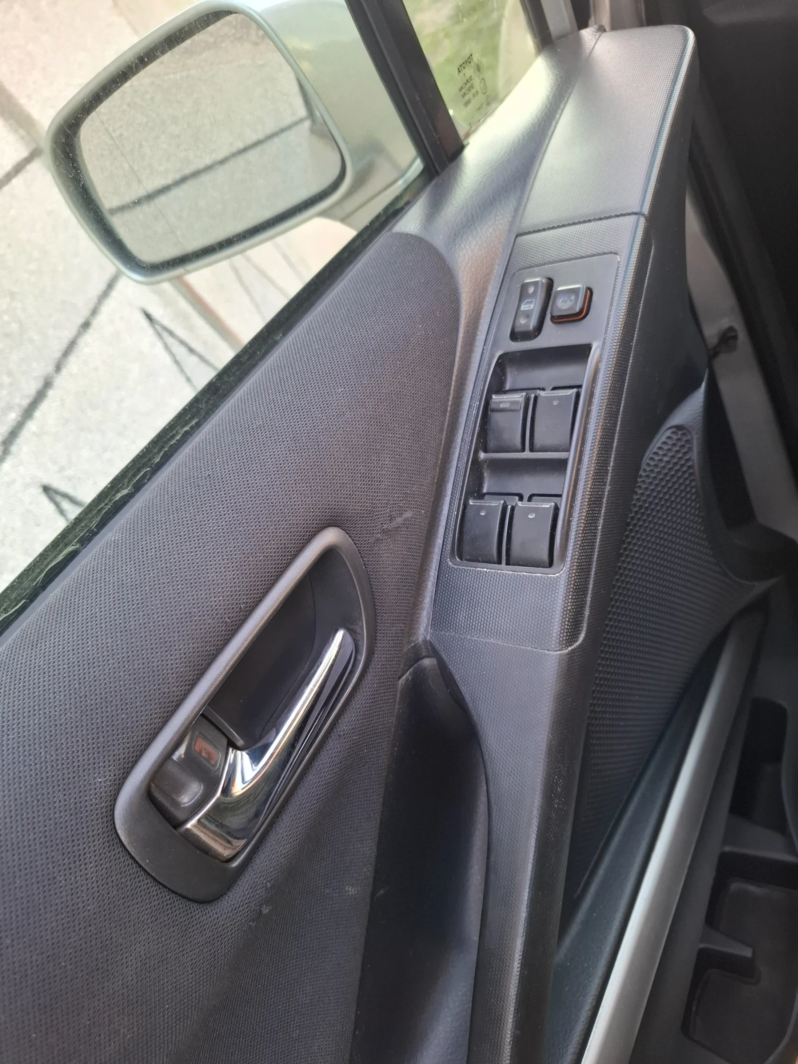 Toyota Corolla verso, снимка 10 - Автомобили и джипове - 55467130