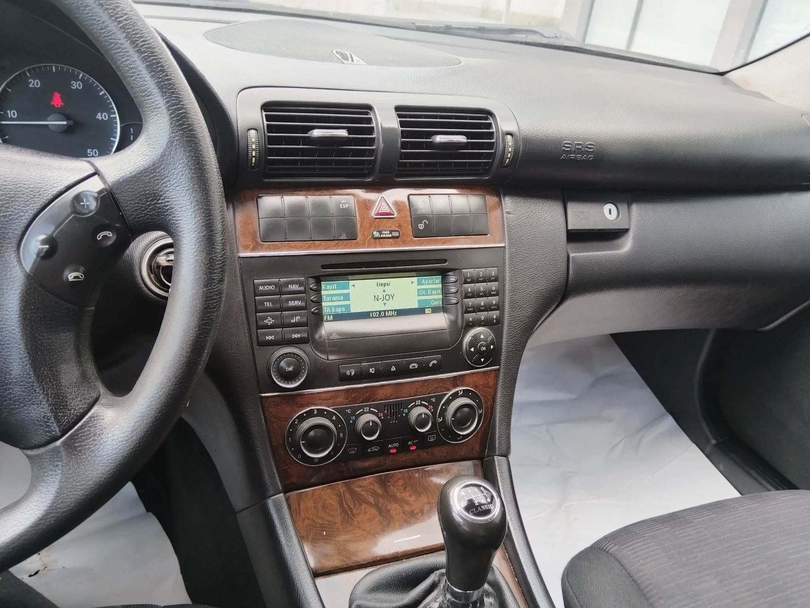 Mercedes-Benz C 200 2.2 CDI, снимка 14 - Автомобили и джипове - 55847858