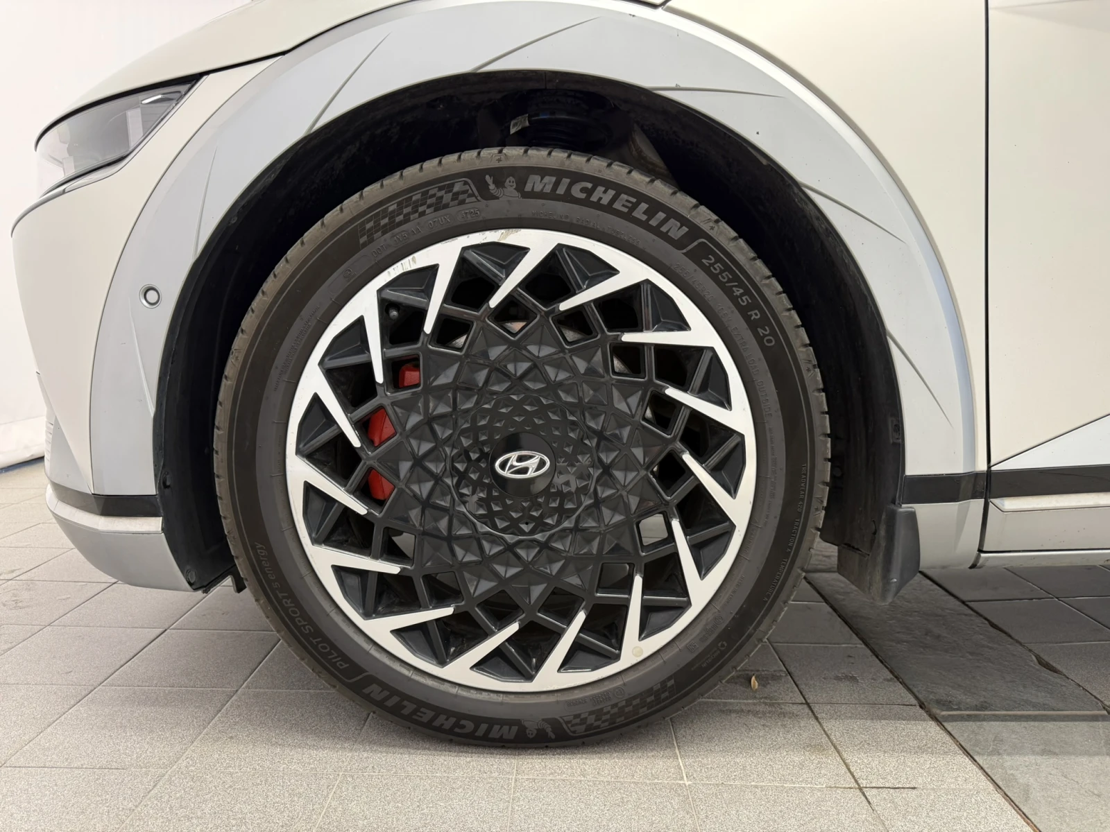 Hyundai Ioniq 5 PREMIUM 77kWh AWD, снимка 9 - Автомобили и джипове - 55936304