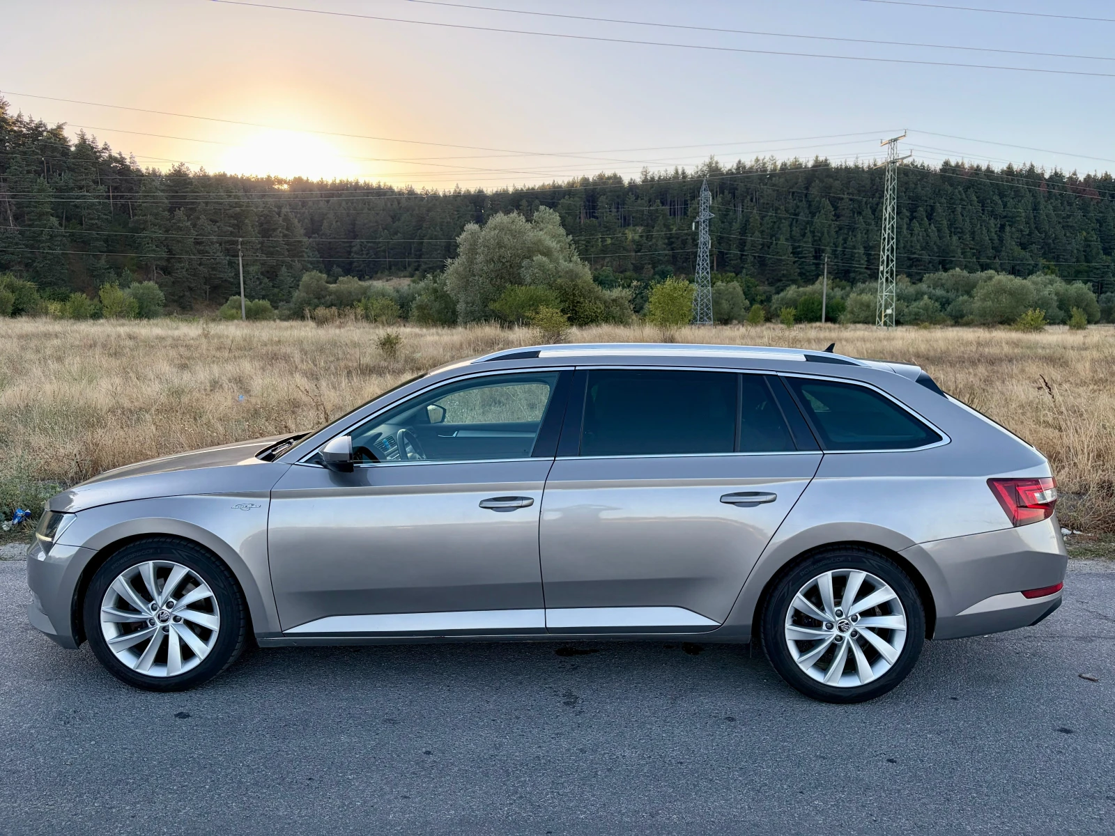 Skoda Superb Laurin & Klement 2.0 TDI 150 кс, снимка 4 - Автомобили и джипове - 55986338