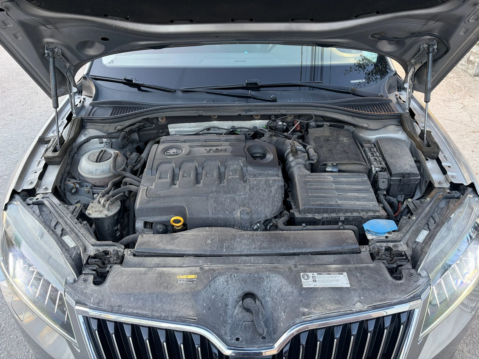 Skoda Superb Laurin & Klement 2.0 TDI 150 кс, снимка 12 - Автомобили и джипове - 55986338
