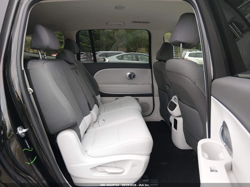 Hyundai IONIQ 9 Se, снимка 8 - Автомобили и джипове - 56521543