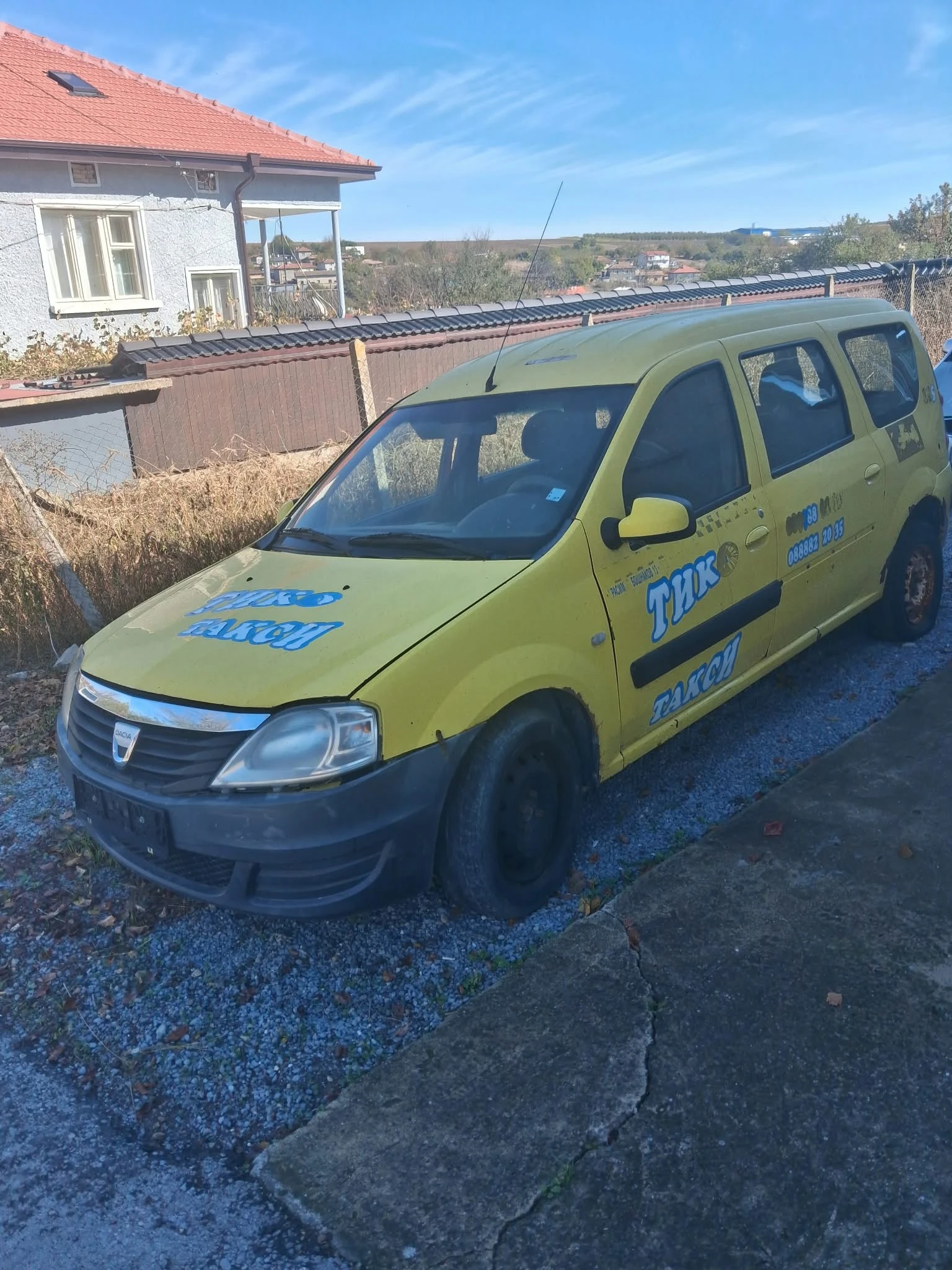 Dacia Logan, снимка 2 - Автомобили и джипове - 56665383