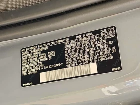 Volvo XC60 * R Design * ПАНОРАМА* KEYLESS* + ГУМИ * , снимка 16