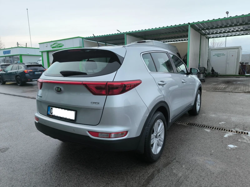 Kia Sportage 2.0 CRDI 4X4, снимка 5 - Автомобили и джипове - 48746955