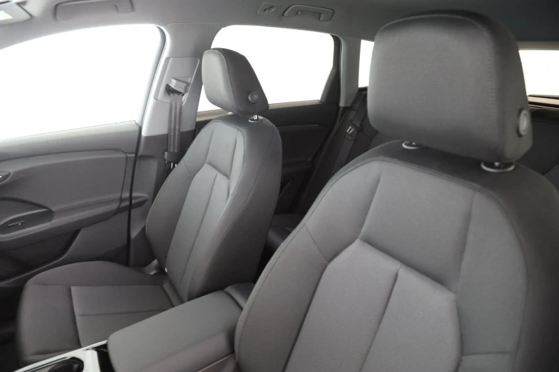 Audi Q6 83kW* S-LINE* DISTR* KEYLESS* 360CAM* , снимка 8 - Автомобили и джипове - 52747548