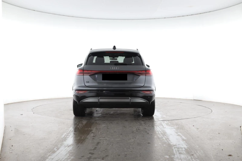 Audi Q6 83kW* S-LINE* DISTR* KEYLESS* 360CAM* , снимка 4 - Автомобили и джипове - 52747548